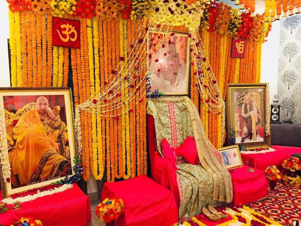 How to do Guruji Satsang at Home?